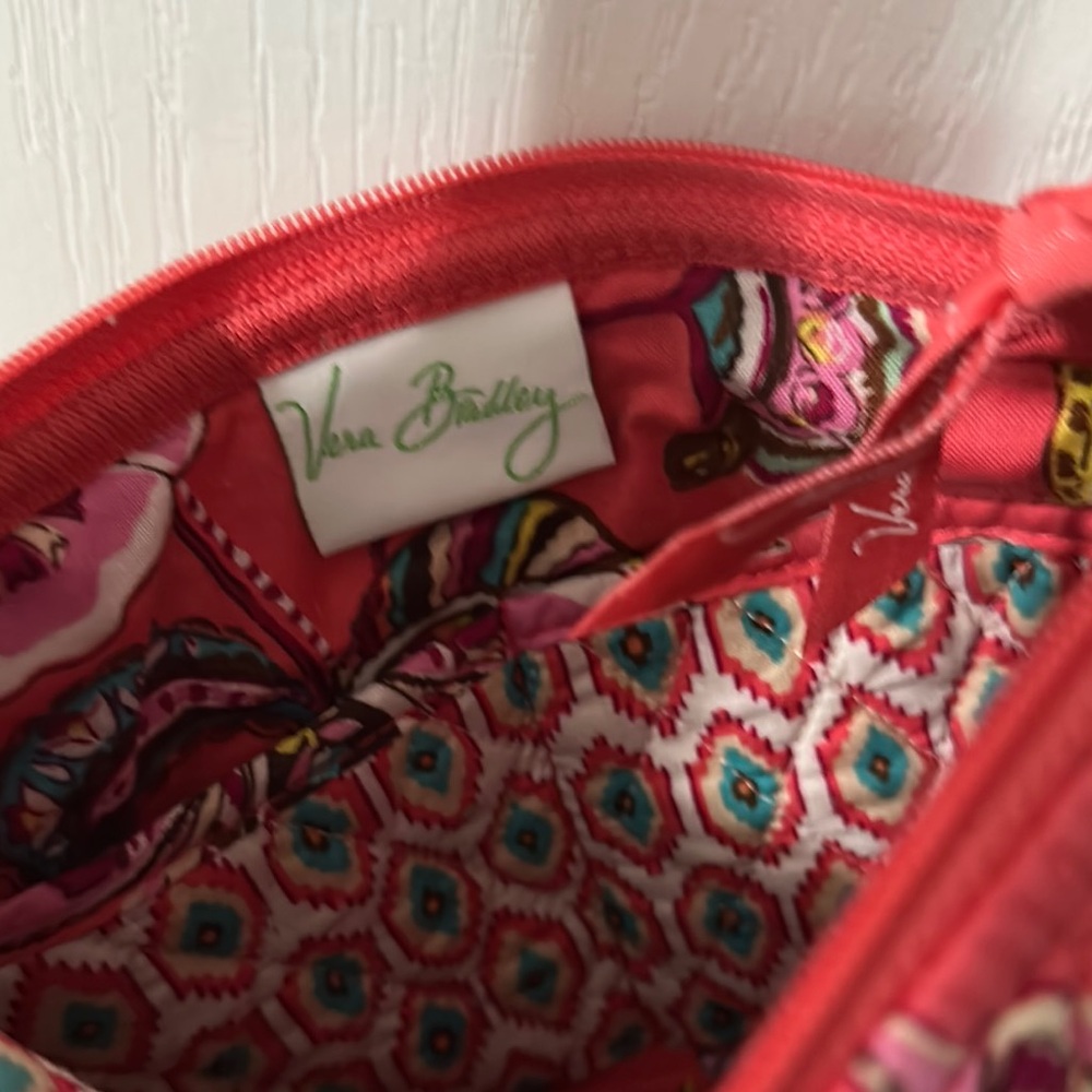 Vera Bradley Pink Shoulder Bag with Vibrant Design - Picture 6 of 7